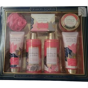 NWT Blossom and Petals Gift Set